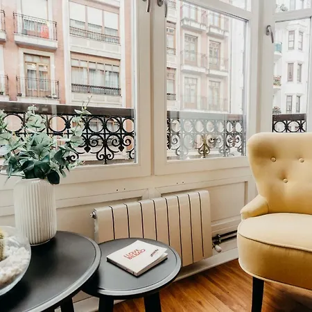 Ubicacion Excelente Cerca De Centro Azkuna 빌바오