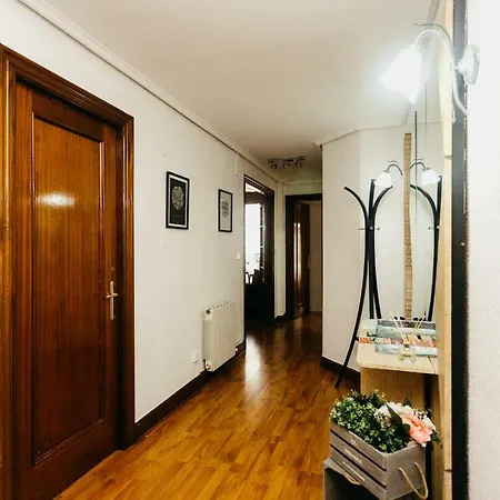 Ubicación excelente cerca de Centro Azkuna Apartamento