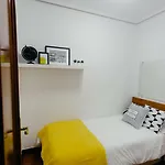 Ubicacion Excelente Cerca De Centro Azkuna Apartman *
